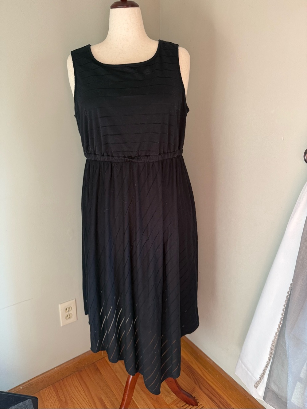 Apt. 9 Black Sleeveless Midi Dress